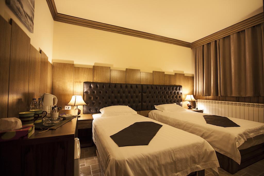 White Cedar Hotel &Resort Al Arz Exterior foto